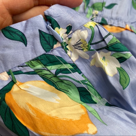 🍋 ANN TAYLOR BLUE LEMON PATTERN MIDI SKATER SKIRT! - Picture 11 of 16